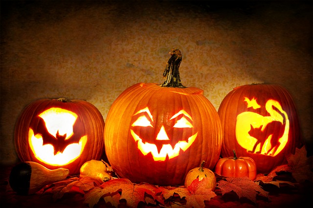 Festive jack-o'-lanterns.