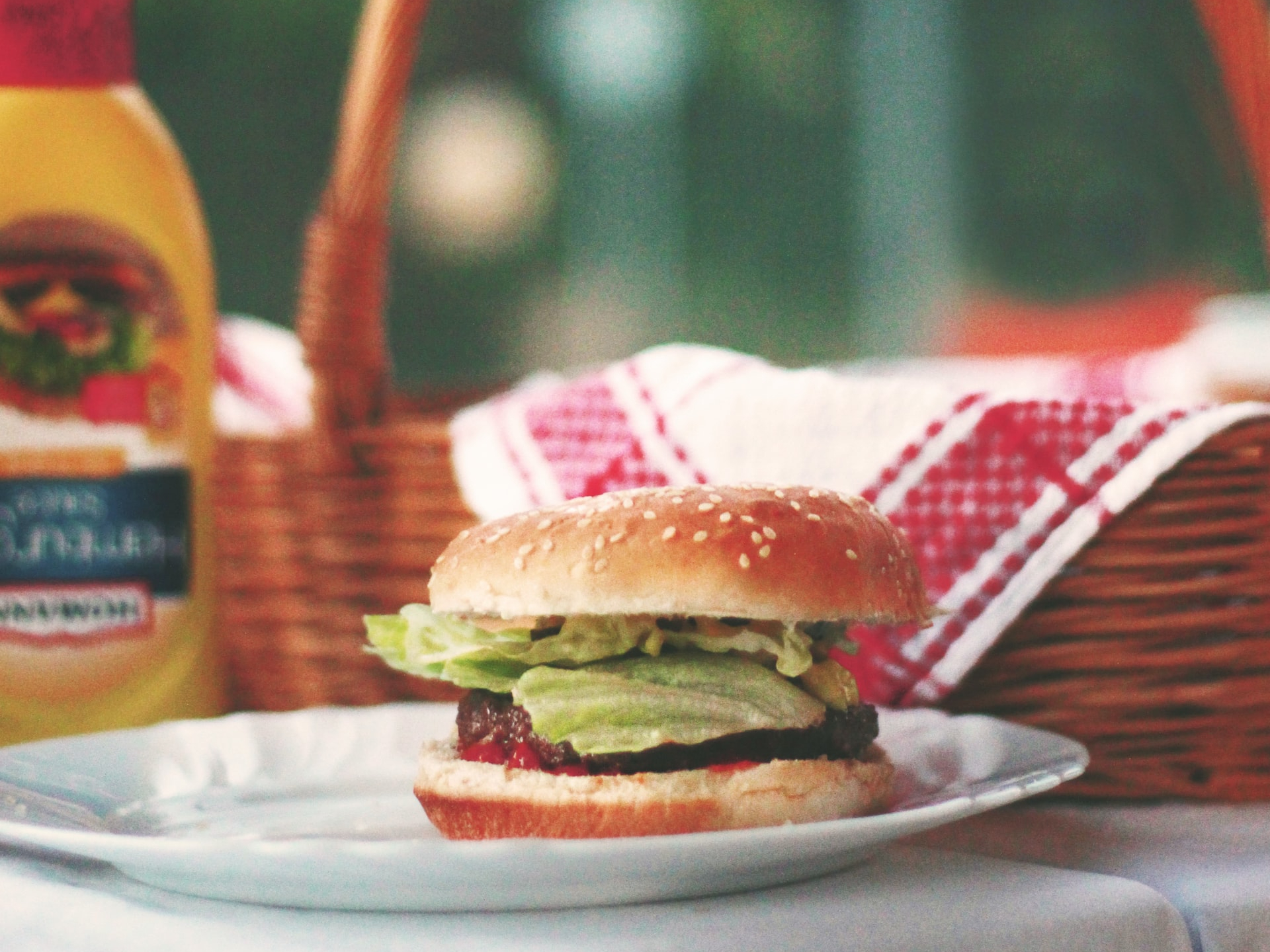 Hamburger on a plate.